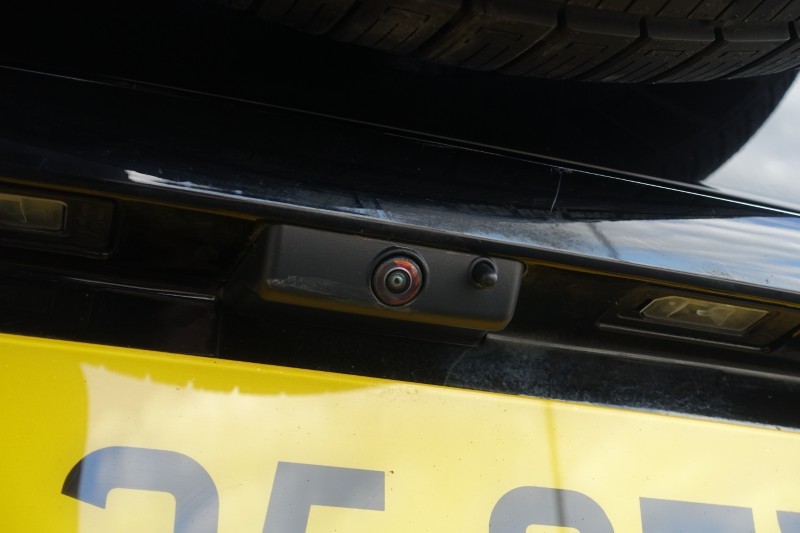 2025 (25) LAND ROVER DEFENDER 2.0 P300e X-Dynamic HSE 110 5dr Auto 5266856