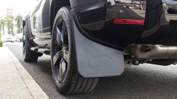 2025 (25) LAND ROVER DEFENDER 2.0 P300e X-Dynamic HSE 110 5dr Auto 5266858