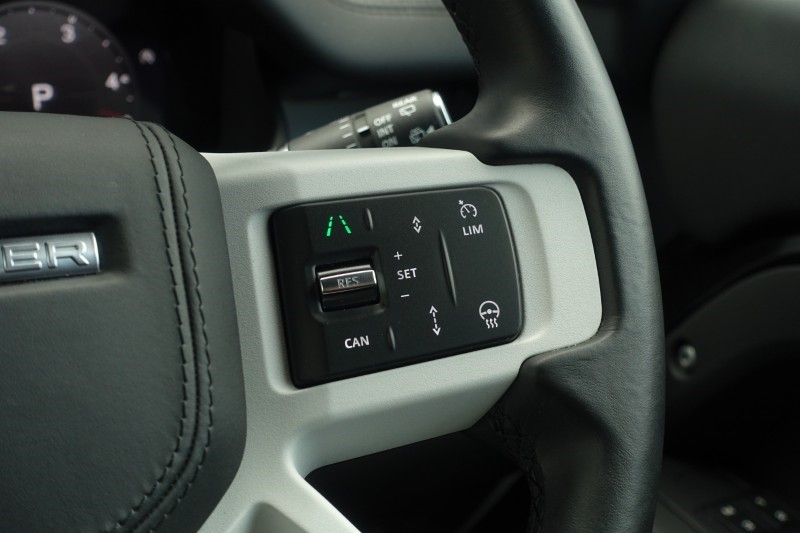 2025 (25) LAND ROVER DEFENDER 3.0 D350 X-Dynamic HSE 130 5dr Auto 5272909