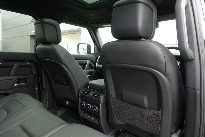 2025 (25) LAND ROVER DEFENDER 3.0 D350 X-Dynamic HSE 130 5dr Auto 5272930