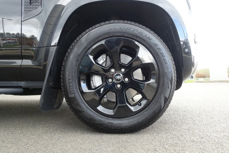 2025 (25) LAND ROVER DEFENDER 3.0 D350 X-Dynamic HSE 130 5dr Auto 5272881