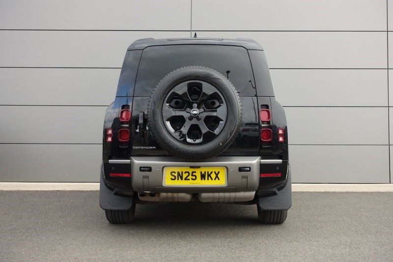 2025 (25) LAND ROVER DEFENDER 3.0 D350 X-Dynamic HSE 130 5dr Auto 5272879