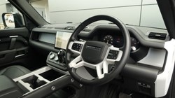 2025 (25) LAND ROVER DEFENDER 3.0 D350 X-Dynamic HSE 130 5dr Auto 5272921