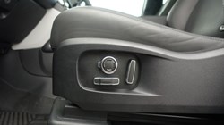 2025 (25) LAND ROVER DEFENDER 3.0 D350 X-Dynamic HSE 130 5dr Auto 5272943