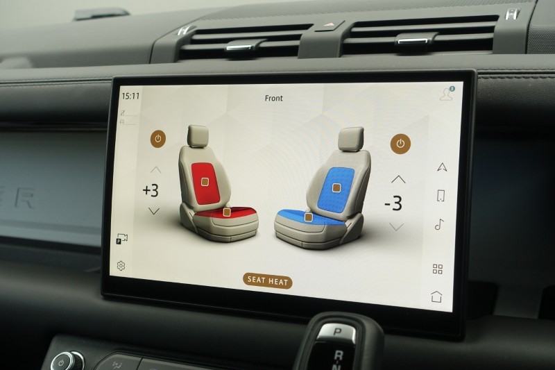 2025 (25) LAND ROVER DEFENDER 3.0 D350 X-Dynamic HSE 130 5dr Auto 5272915