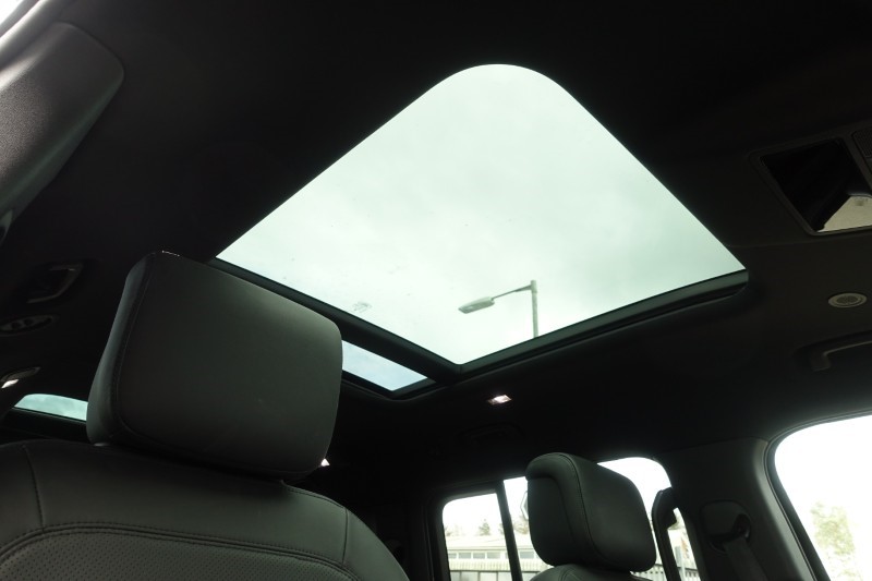 2025 (25) LAND ROVER DEFENDER 3.0 D350 X-Dynamic HSE 130 5dr Auto 5272923