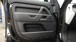 2025 (25) LAND ROVER DEFENDER 3.0 D350 X-Dynamic HSE 130 5dr Auto 5272940