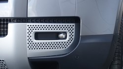 2022 (22) LAND ROVER DEFENDER 3.0 D250 SE 110 5dr Auto 5284167