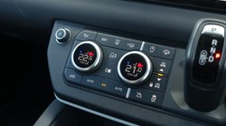 2022 (22) LAND ROVER DEFENDER 3.0 D250 SE 110 5dr Auto 5284178