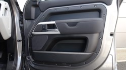 2022 (22) LAND ROVER DEFENDER 3.0 D250 SE 110 5dr Auto 5284182