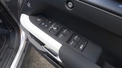 2022 (22) LAND ROVER DEFENDER 3.0 D250 SE 110 5dr Auto 5284184