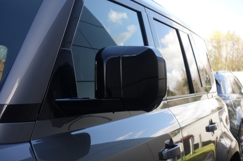 2022 (22) LAND ROVER DEFENDER 3.0 D250 SE 110 5dr Auto 5284165