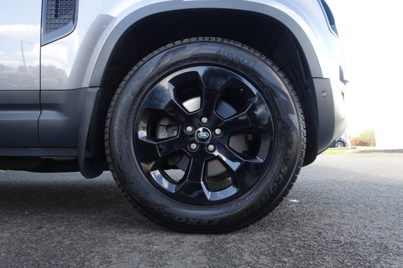 2022 (22) LAND ROVER DEFENDER 3.0 D250 SE 110 5dr Auto 5284140