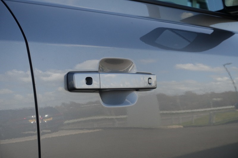 2022 (22) LAND ROVER DEFENDER 3.0 D250 SE 110 5dr Auto 5284156