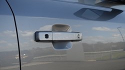 2022 (22) LAND ROVER DEFENDER 3.0 D250 SE 110 5dr Auto 5284156