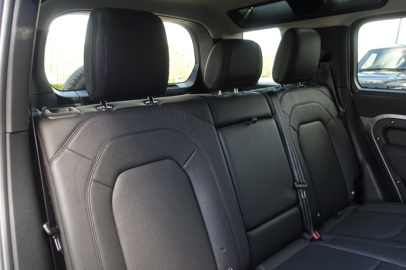 2022 (22) LAND ROVER DEFENDER 3.0 D250 SE 110 5dr Auto 5284187