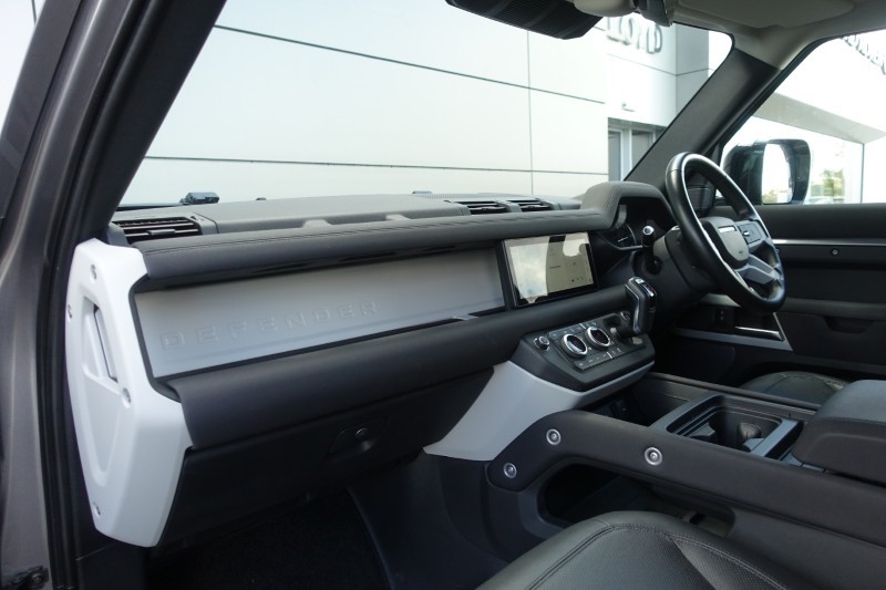 2022 (22) LAND ROVER DEFENDER 3.0 D250 SE 110 5dr Auto 5284193