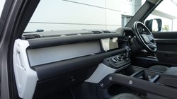 2022 (22) LAND ROVER DEFENDER 3.0 D250 SE 110 5dr Auto 5284193