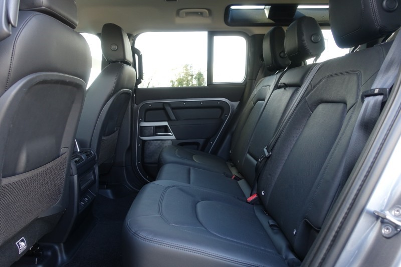 2022 (22) LAND ROVER DEFENDER 3.0 D250 SE 110 5dr Auto 5284136