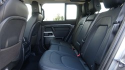 2022 (22) LAND ROVER DEFENDER 3.0 D250 SE 110 5dr Auto 5284136