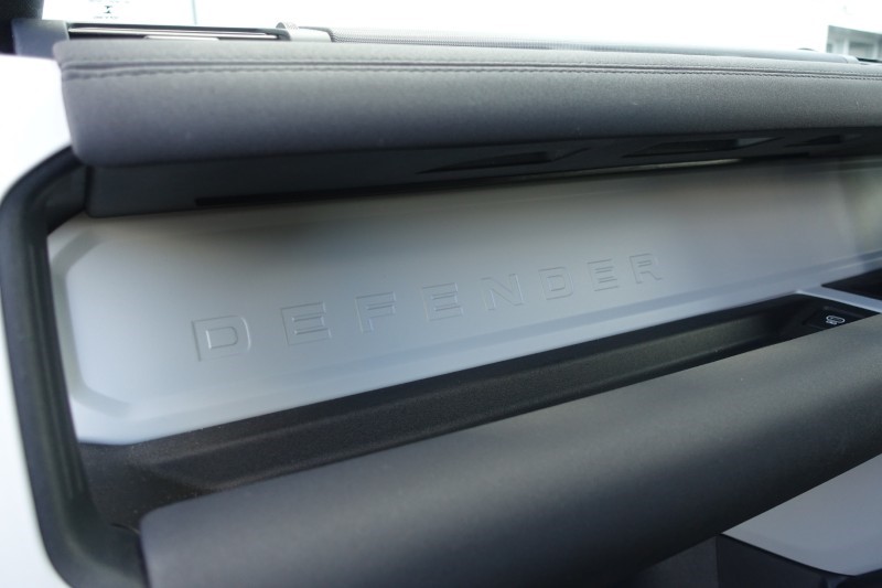 2022 (22) LAND ROVER DEFENDER 3.0 D250 SE 110 5dr Auto 5284194