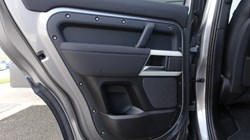 2022 (22) LAND ROVER DEFENDER 3.0 D250 SE 110 5dr Auto 5284189