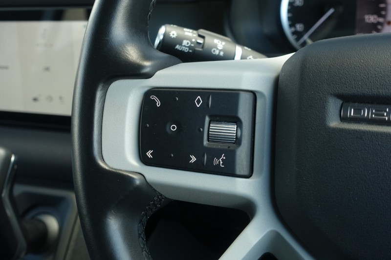 2022 (22) LAND ROVER DEFENDER 3.0 D250 SE 110 5dr Auto 5284172