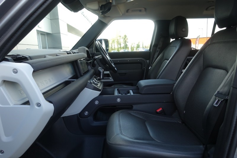 2022 (22) LAND ROVER DEFENDER 3.0 D250 SE 110 5dr Auto 5284135