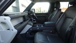 2022 (22) LAND ROVER DEFENDER 3.0 D250 SE 110 5dr Auto 5284135