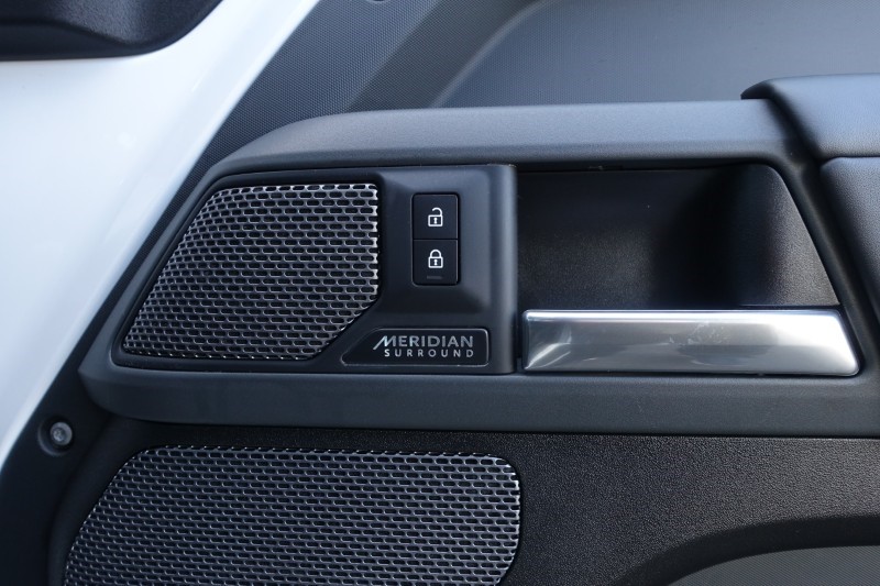 2022 (72) LAND ROVER DEFENDER 3.0 D300 X-Dynamic HSE 110 5dr Auto 5248988