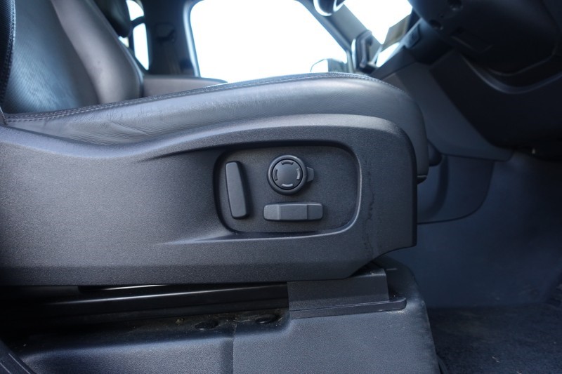 2022 (72) LAND ROVER DEFENDER 3.0 D300 X-Dynamic HSE 110 5dr Auto 5248986