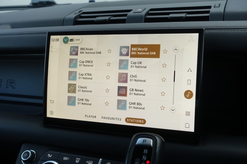 2022 (72) LAND ROVER DEFENDER 3.0 D300 X-Dynamic HSE 110 5dr Auto 5248976