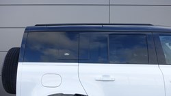 2022 (72) LAND ROVER DEFENDER 3.0 D300 X-Dynamic HSE 110 5dr Auto 5248963