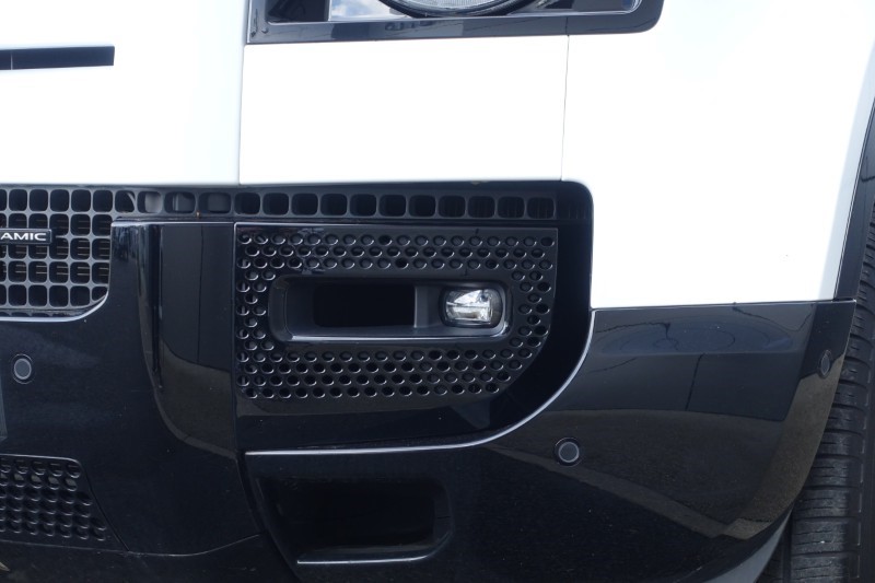 2022 (72) LAND ROVER DEFENDER 3.0 D300 X-Dynamic HSE 110 5dr Auto 5248971