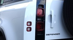 2022 (72) LAND ROVER DEFENDER 3.0 D300 X-Dynamic HSE 110 5dr Auto 5248957