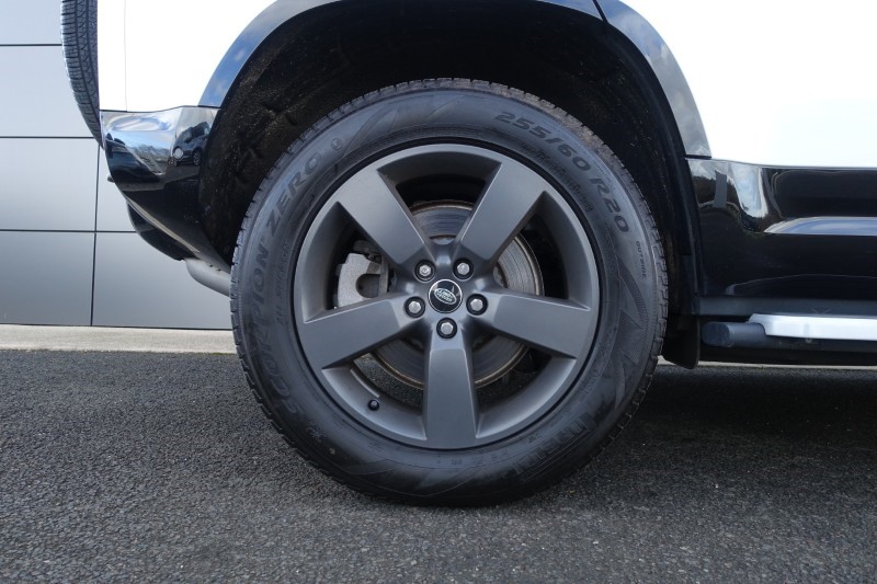 2022 (72) LAND ROVER DEFENDER 3.0 D300 X-Dynamic HSE 110 5dr Auto 5248964