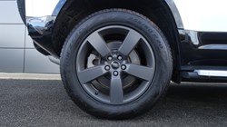 2022 (72) LAND ROVER DEFENDER 3.0 D300 X-Dynamic HSE 110 5dr Auto 5248964