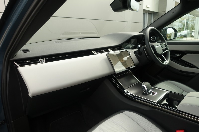 2025 (75) LAND ROVER RANGE ROVER EVOQUE 1.5 P270e Edition 5dr Auto 5285719