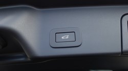 2025 (75) LAND ROVER RANGE ROVER EVOQUE 1.5 P270e Edition 5dr Auto 5285691