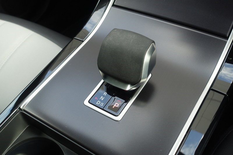 2025 (75) LAND ROVER RANGE ROVER EVOQUE 1.5 P270e Edition 5dr Auto 5285672