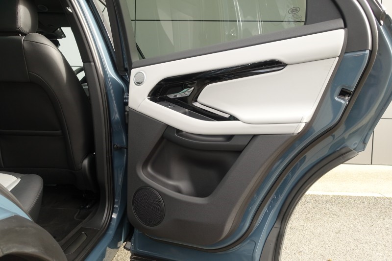 2025 (75) LAND ROVER RANGE ROVER EVOQUE 1.5 P270e Edition 5dr Auto 5285711