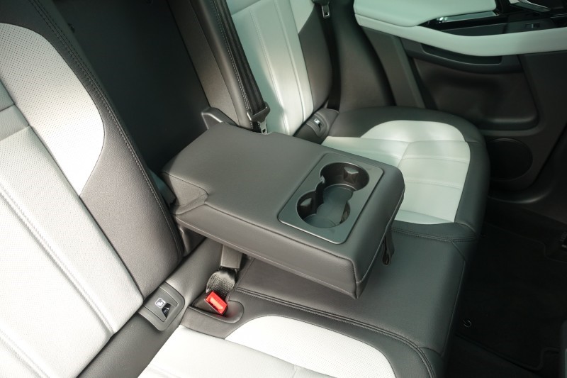 2025 (75) LAND ROVER RANGE ROVER EVOQUE 1.5 P270e Edition 5dr Auto 5285714