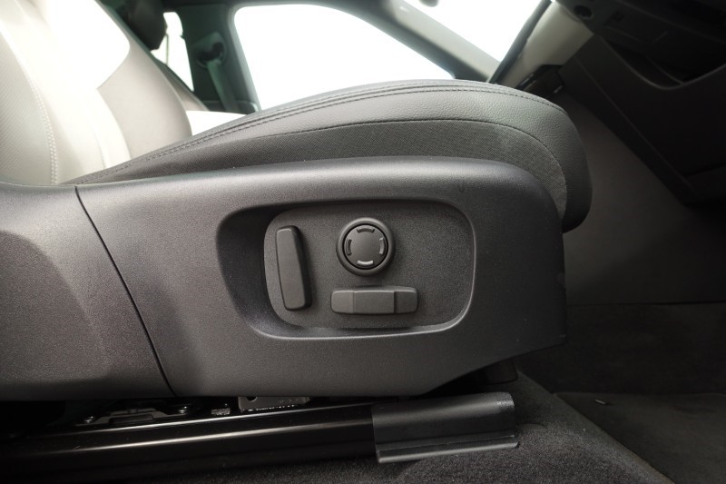 2025 (75) LAND ROVER RANGE ROVER EVOQUE 1.5 P270e Edition 5dr Auto 5285706