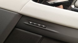 2025 (75) LAND ROVER RANGE ROVER EVOQUE 1.5 P270e Edition 5dr Auto 5285708