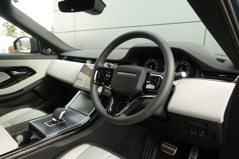 2025 (75) LAND ROVER RANGE ROVER EVOQUE 1.5 P270e Edition 5dr Auto 5285703
