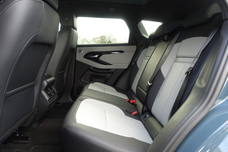 2025 (75) LAND ROVER RANGE ROVER EVOQUE 1.5 P270e Edition 5dr Auto 5285663