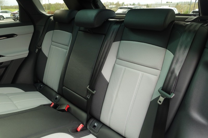 2025 (75) LAND ROVER RANGE ROVER EVOQUE 1.5 P270e Edition 5dr Auto 5285717