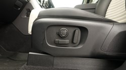 2025 (75) LAND ROVER DISCOVERY 3.0 D350 Metropolitan Edition 5dr Auto 5294849