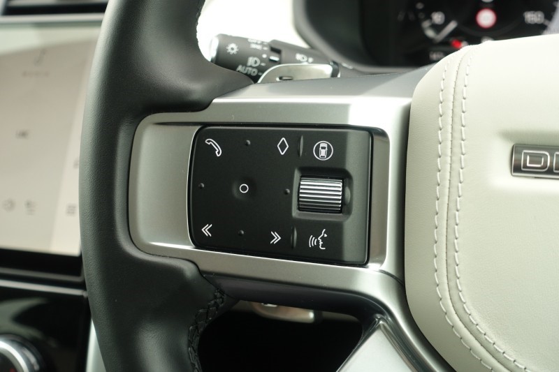 2025 (75) LAND ROVER DISCOVERY 3.0 D350 Metropolitan Edition 5dr Auto 5294816