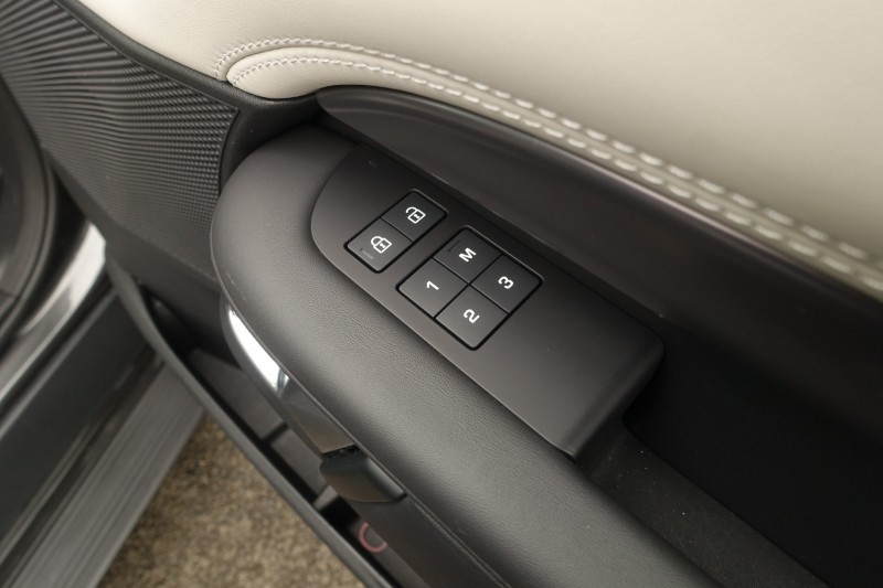 2025 (75) LAND ROVER DISCOVERY 3.0 D350 Metropolitan Edition 5dr Auto 5294837